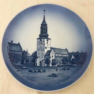 Royal Copehagen Porcelain Plate - Alberg Domkirke by Rudolfi Kirke - 7 1/8"